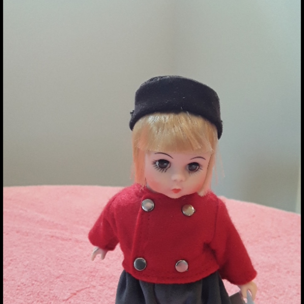 NETHERLANDS BOY Doll - Picture 3 of 3